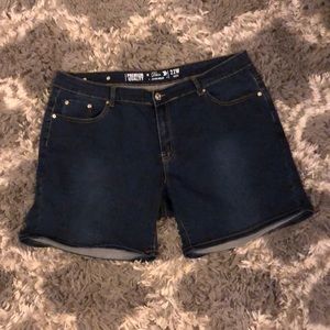 Dkin Jean shorts 22w